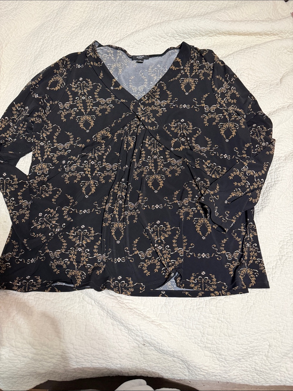 Alfani Black V-Neck Floral Twist Front Long-Sleeve Top